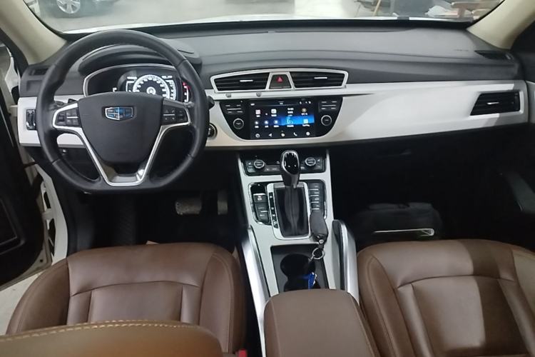 Used Geely Auto Emgrand X7 Sport 2016 1.8TD Automatic ZhiZun Version Center Console