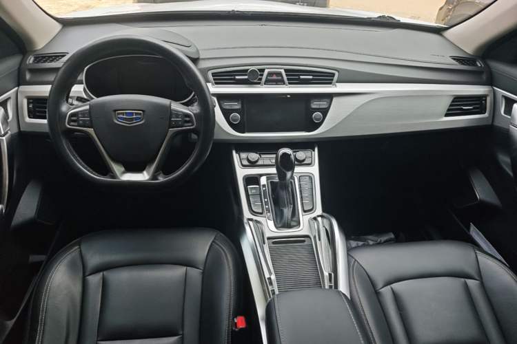 Used Geely Auto Emgrand X7 Sport 2016 1.8TD Automatic Smart Connectivity Version Center Console