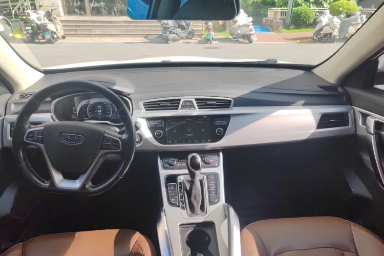 Used Geely Auto Emgrand X7 Sport 2016 1.8TD Automatic ZhiZun Version Center Console