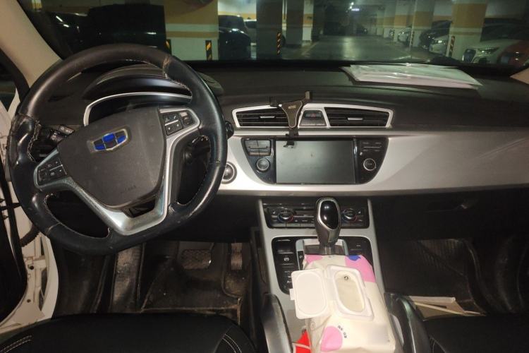 Used Geely Auto Emgrand X7 Sport 2016 1.8TD Automatic Smart Model Center Console