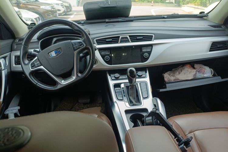 Used Geely Auto Emgrand X7 Sport 2016 1.8TD Automatic ZhiZun Version Center Console