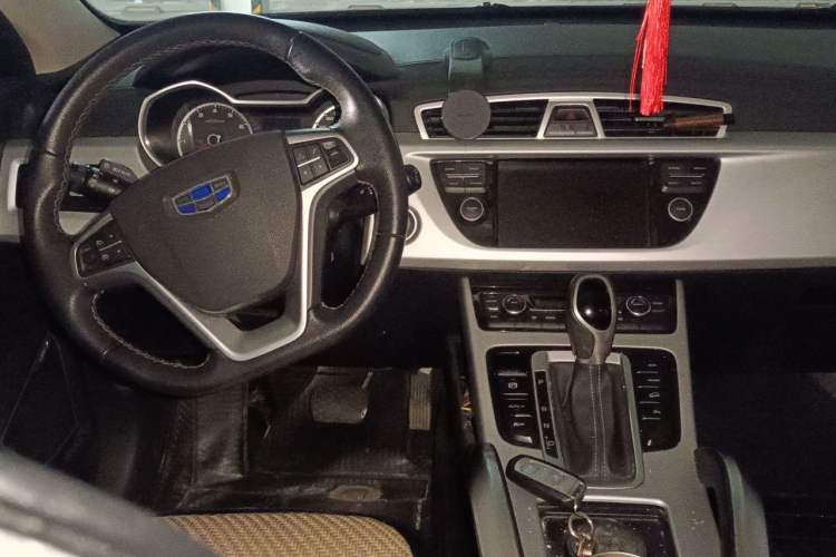 Used Geely Auto Emgrand X7 Sport 2016 1.8TD Automatic Smart Connectivity Version Center Console
