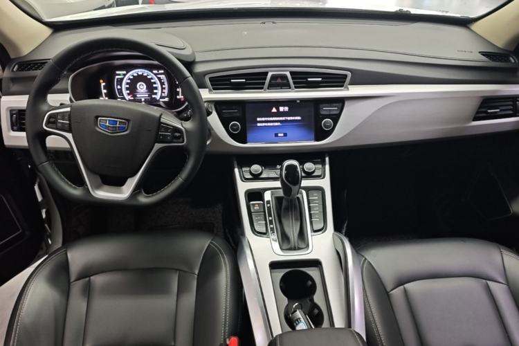 Used Geely Auto Emgrand X7 Sport 2016 1.8TD Automatic Smart Connectivity Version Center Console