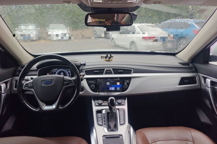 Used Geely Auto Emgrand X7 Sport 2016 1.8TD Automatic All-Wheel-Drive ZhiZun Edition Center Console