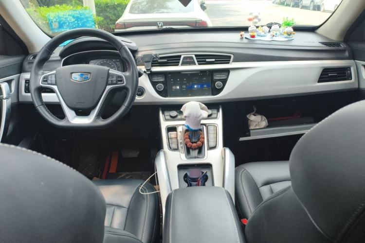 Used Geely Auto Emgrand X7 Sport 2016 1.8TD Automatic Smart Connectivity Version Center Console