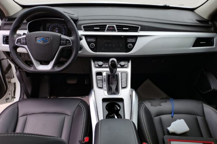 Used Geely Auto Emgrand X7 Sport 2016 1.8TD Automatic Smart Connectivity Version Center Console