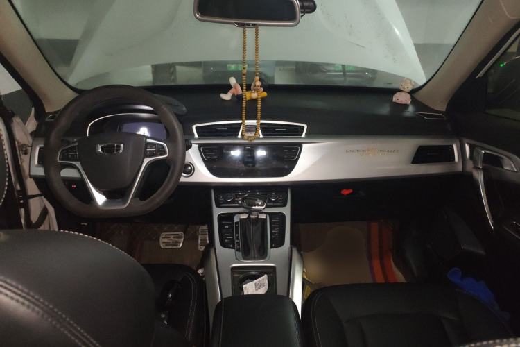Used Geely Auto Emgrand X7 Sport 2016 1.8TD Automatic Smart Model Center Console