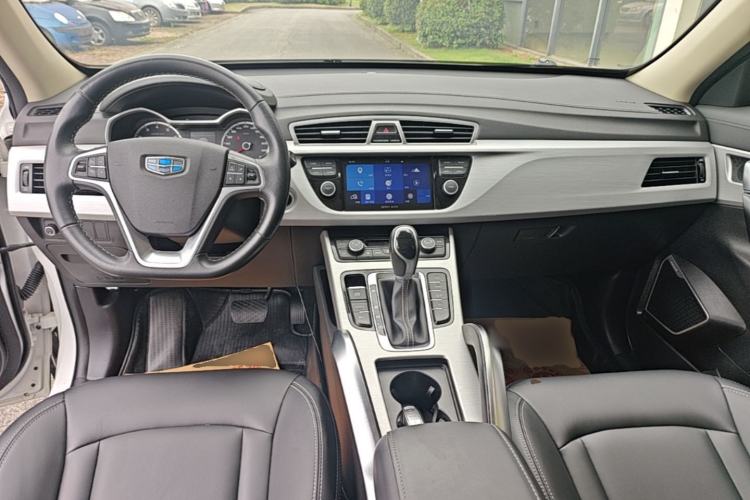 Used Geely Auto Emgrand X7 Sport 2016 1.8TD Automatic ZhiShang Model Center Console
