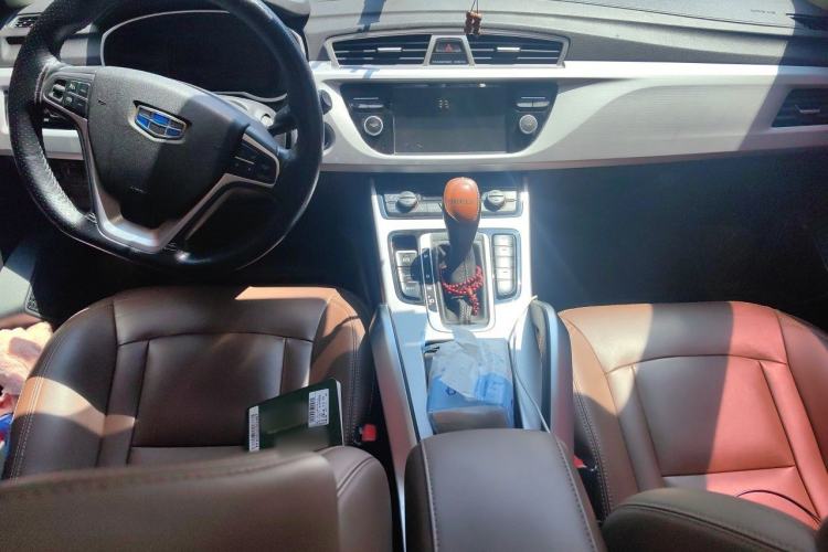 Used Geely Auto Emgrand X7 Sport 2016 1.8TD Automatic ZhiZun Version Center Console