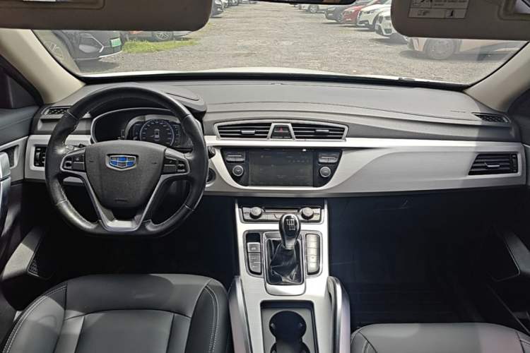 Used Geely Auto Emgrand X7 Sport 2016 2.0L Manual Smart Connect Version Center Console
