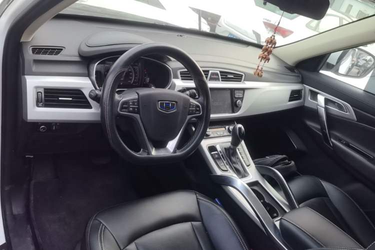 Used Geely Auto Emgrand X7 Sport 2016 1.8TD Automatic Smart Model Center Console