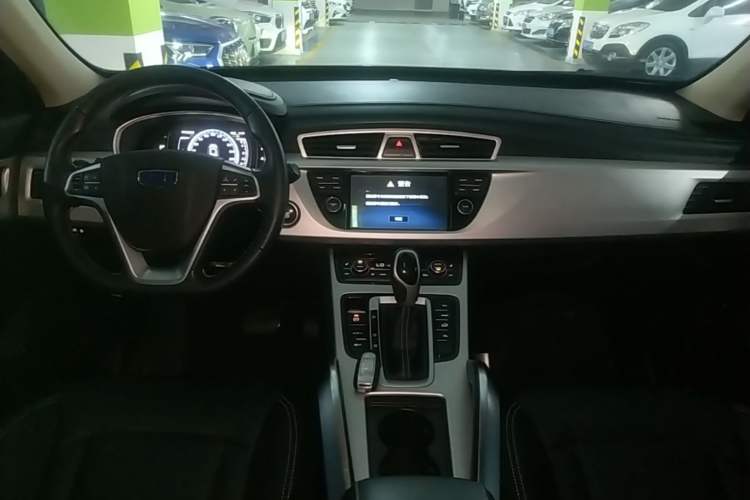 Used Geely Auto Emgrand X7 Sport 2016 1.8TD Automatic Smart Model Center Console