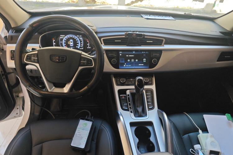 Used Geely Auto Emgrand X7 Sport 2016 1.8TD Automatic Smart Model Center Console