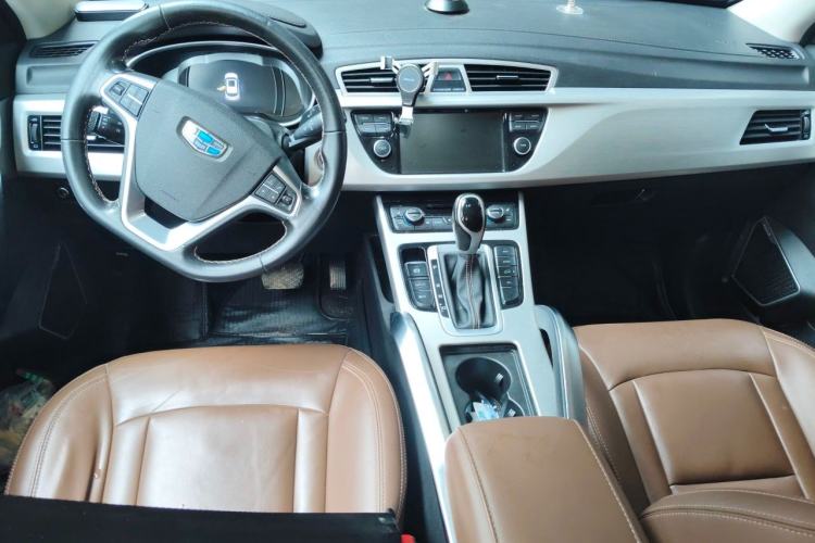 Used Geely Auto Emgrand X7 Sport 2016 1.8TD Automatic ZhiZun Version Center Console