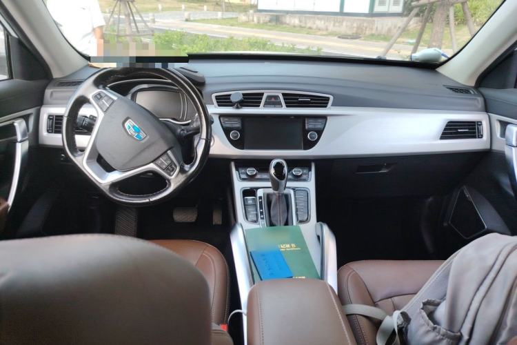 Used Geely Auto Emgrand X7 Sport 2016 1.8TD Automatic ZhiZun Version Center Console