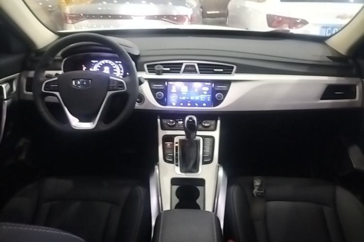 Used Geely Auto Emgrand X7 Sport 2016 1.8TD Automatic ZhiShang Model Center Console