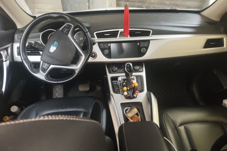 Used Geely Auto Emgrand X7 Sport 2016 1.8TD Automatic ZhiShang Model Center Console