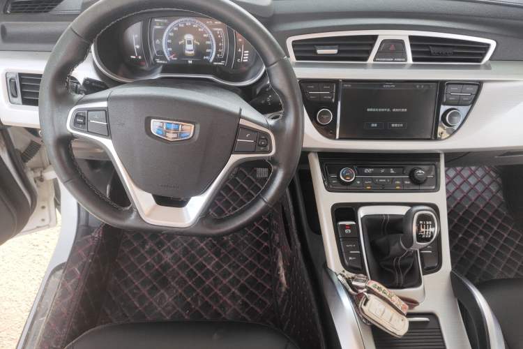 Used Geely Auto Emgrand X7 Sport 2016 2.0L Manual Smart Connect Version Center Console