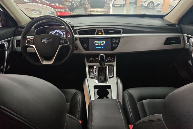 Used Geely Auto Emgrand X7 Sport 2016 1.8TD Automatic Smart Model Center Console