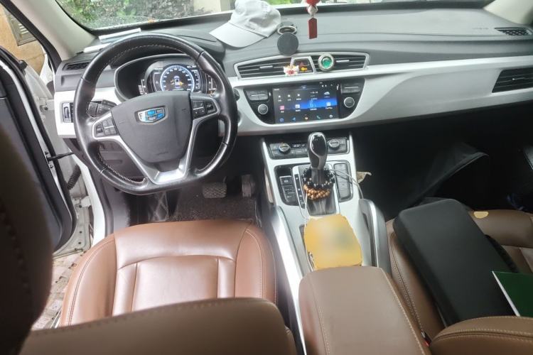 Used Geely Auto Emgrand X7 Sport 2016 1.8TD Automatic ZhiZun Version Center Console