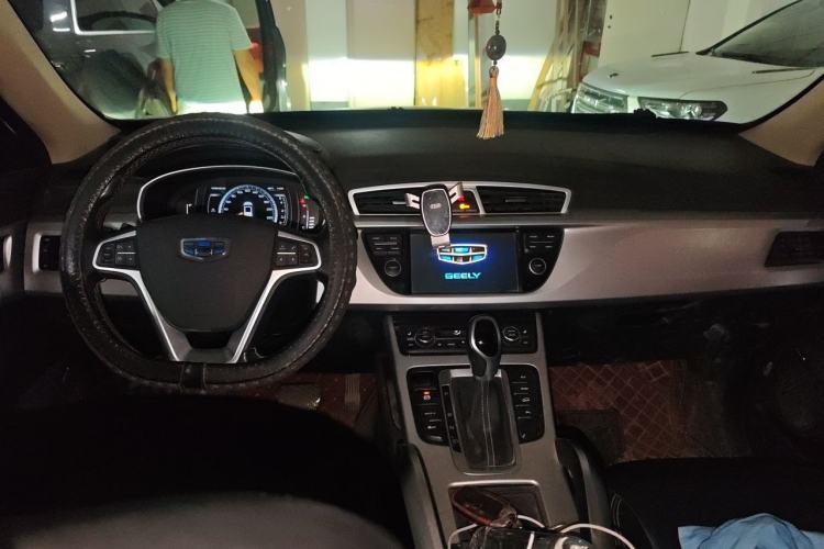 Used Geely Auto Emgrand X7 Sport 2016 1.8TD Automatic Smart Model Center Console