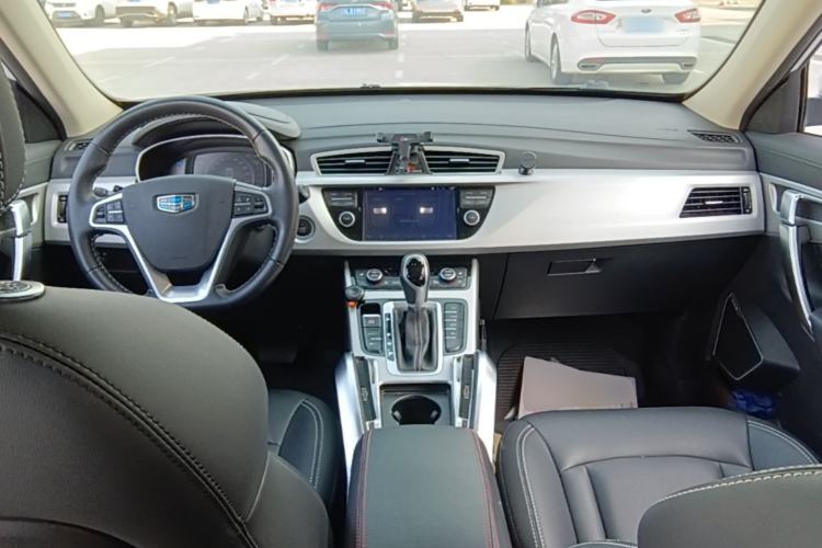 Used Geely Auto Emgrand X7 Sport 2016 1.8TD Automatic Smart Model Center Console