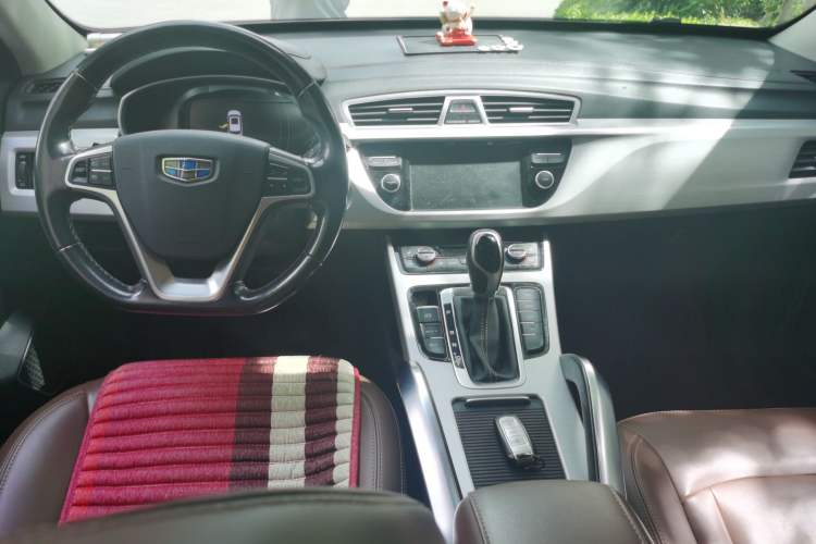 Used Geely Auto Emgrand X7 Sport 2016 1.8TD Automatic ZhiZun Version Center Console