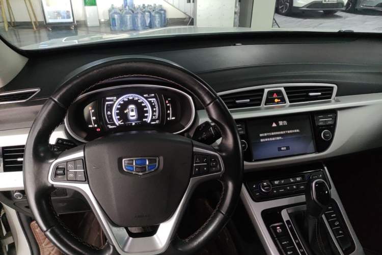 Used Geely Auto Emgrand X7 Sport 2016 1.8TD Automatic ZhiZun Version Center Console