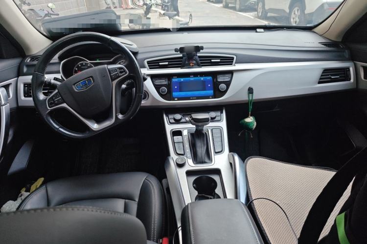 Used Geely Auto Emgrand X7 Sport 2016 1.8TD Automatic ZhiShang Model Center Console