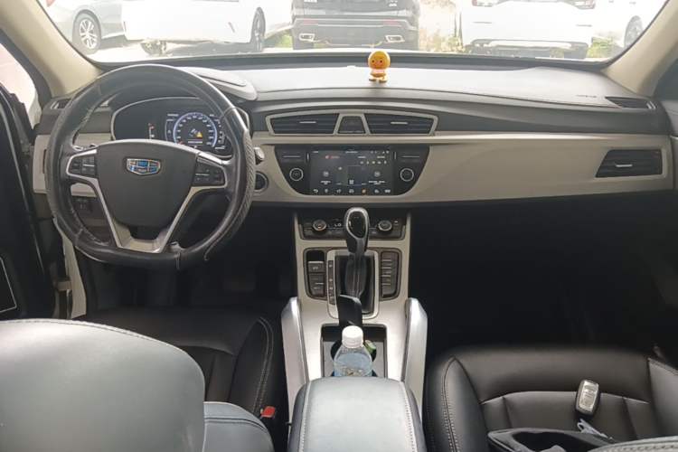 Used Geely Auto Emgrand X7 Sport 2016 1.8TD Automatic Smart Connectivity Version Center Console