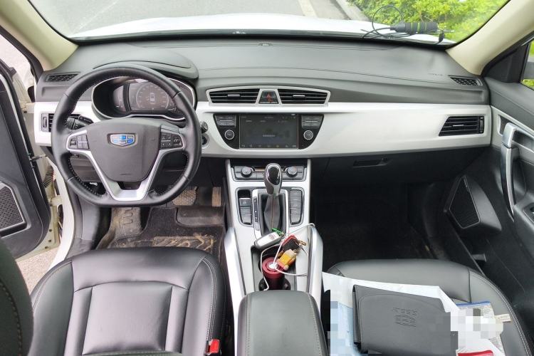 Used Geely Auto Emgrand X7 Sport 2016 1.8TD Automatic Smart Connectivity Version Center Console