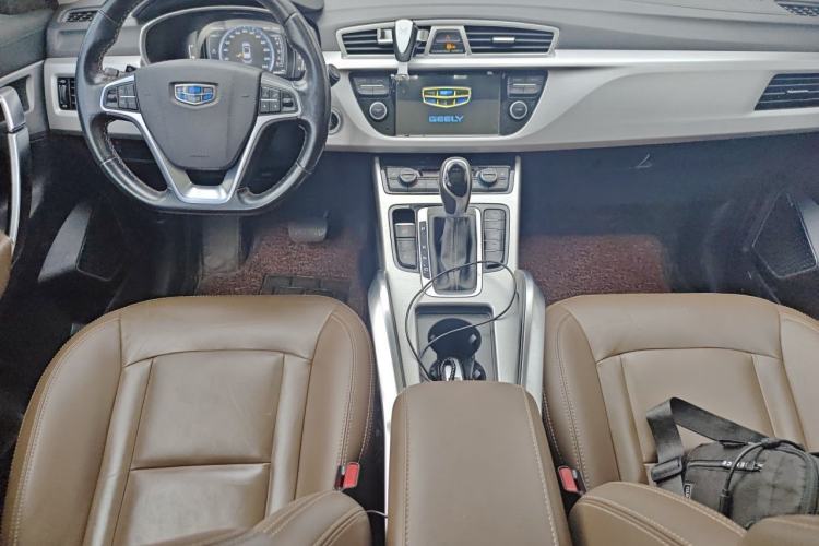 Used Geely Auto Emgrand X7 Sport 2016 1.8TD Automatic ZhiZun Version Center Console