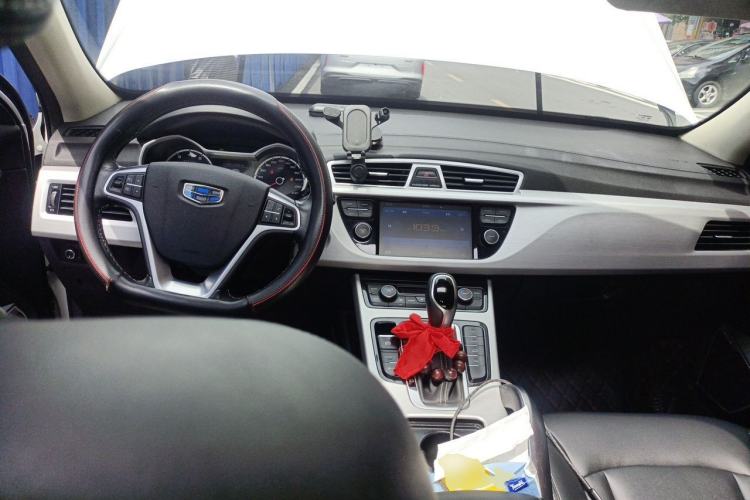 Used Geely Auto Emgrand X7 Sport 2016 1.8TD Automatic Smart Connectivity Version Center Console