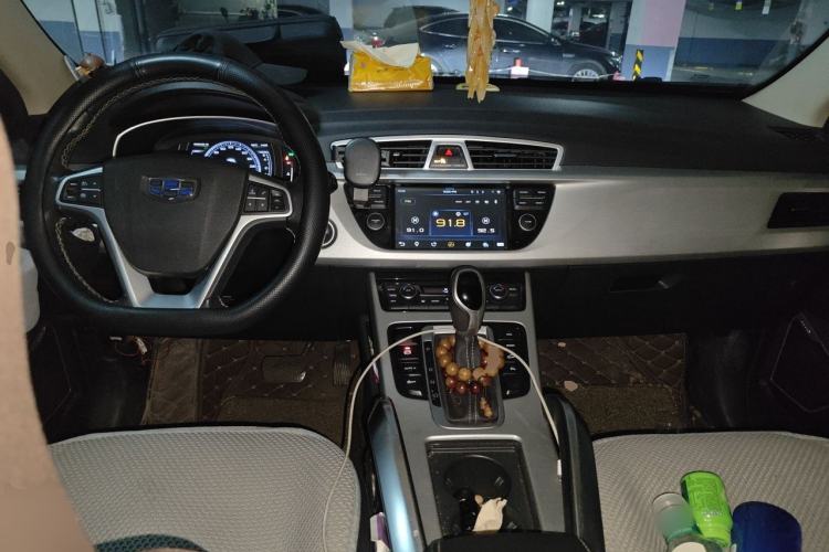 Used Geely Auto Emgrand X7 Sport 2016 1.8TD Automatic Smart Connectivity Version Center Console