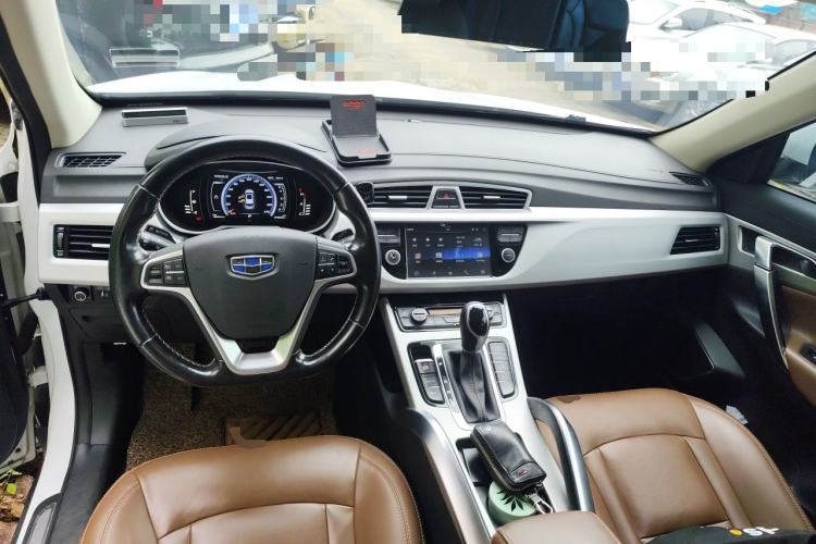 Used Geely Auto Emgrand X7 Sport 2016 1.8TD Automatic ZhiZun Version Center Console