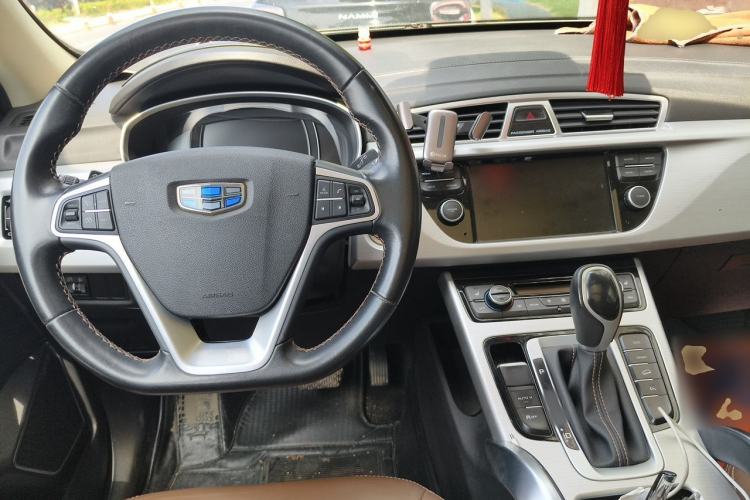 Used Geely Auto Emgrand X7 Sport 2016 1.8TD Automatic ZhiZun Version Center Console