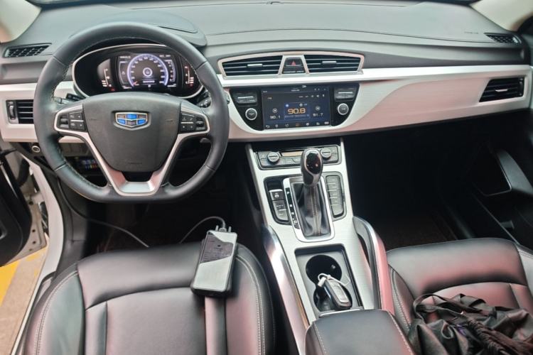 Used Geely Auto Emgrand X7 Sport 2016 1.8TD Automatic Smart Model Center Console