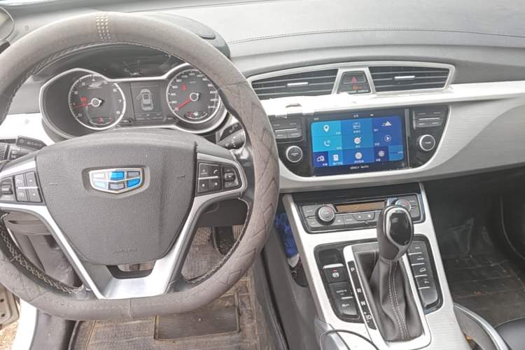 Used Geely Auto Emgrand X7 Sport 2016 1.8TD Automatic ZhiShang Model Center Console