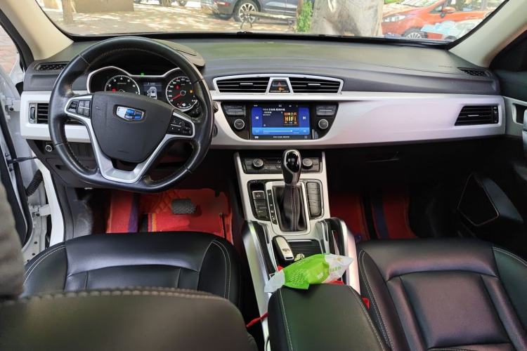 Used Geely Auto Emgrand X7 Sport 2016 1.8TD Automatic ZhiShang Model Center Console