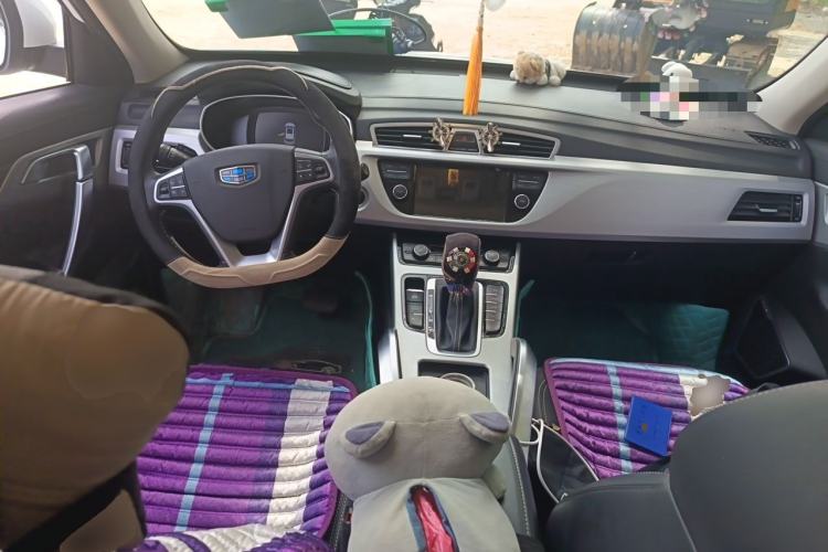 Used Geely Auto Emgrand X7 Sport 2016 1.8TD Automatic Smart Connectivity Version Center Console