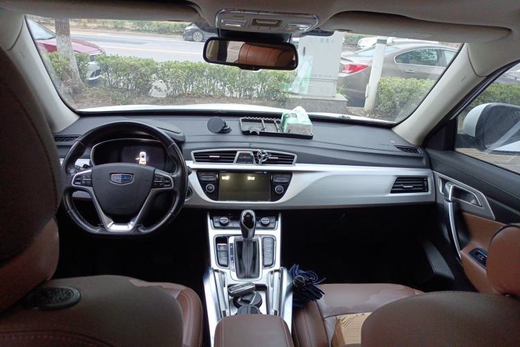Used Geely Auto Emgrand X7 Sport 2016 1.8TD Automatic ZhiZun Version Center Console