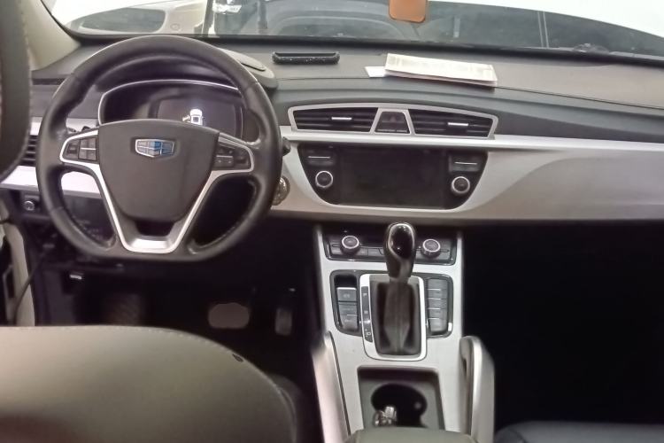 Used Geely Auto Emgrand X7 Sport 2016 1.8TD Automatic Smart Connectivity Version Center Console