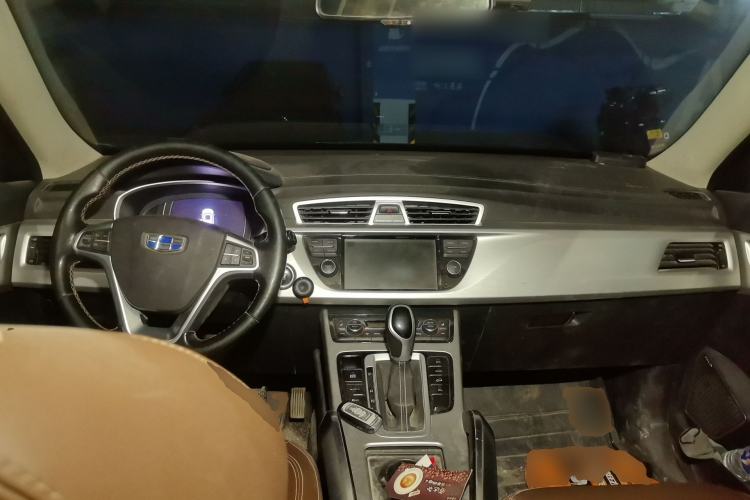 Used Geely Auto Emgrand X7 Sport 2016 1.8TD Automatic ZhiZun Version Center Console