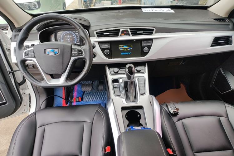Used Geely Auto Emgrand X7 Sport 2016 1.8TD Automatic Smart Connectivity Version Center Console