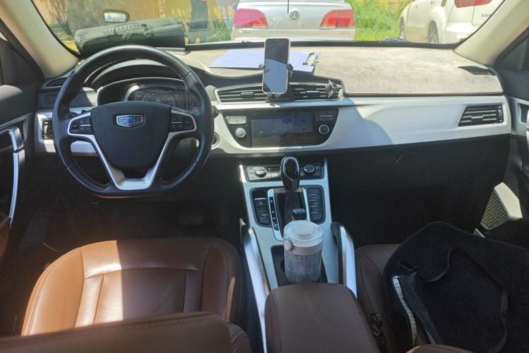 Used Geely Auto Emgrand X7 Sport 2016 1.8TD Automatic ZhiZun Version Center Console