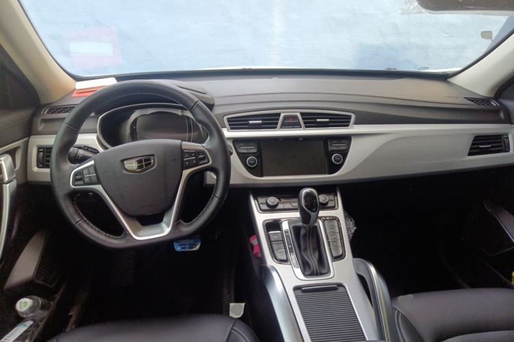 Used Geely Auto Emgrand X7 Sport 2016 1.8TD Automatic Smart Connectivity Version Center Console