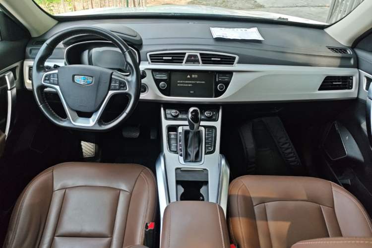 Used Geely Auto Emgrand X7 Sport 2016 1.8TD Automatic All-Wheel-Drive ZhiZun Edition Center Console