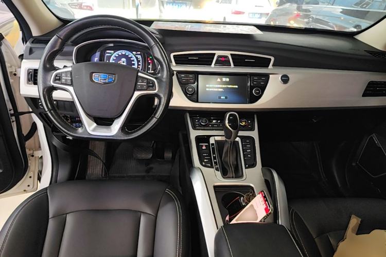 Used Geely Auto Emgrand X7 Sport 2016 1.8TD Automatic Smart Model Center Console
