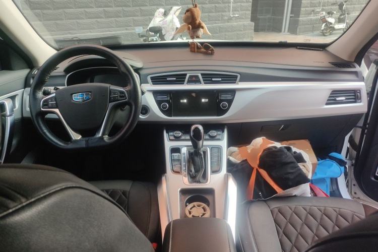 Used Geely Auto Emgrand X7 Sport 2016 1.8TD Automatic Smart Model Center Console