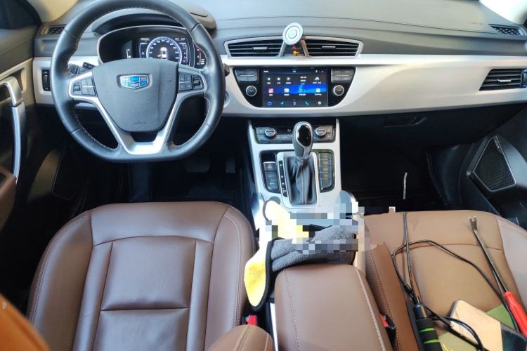 Used Geely Auto Emgrand X7 Sport 2016 1.8TD Automatic ZhiZun Version Center Console